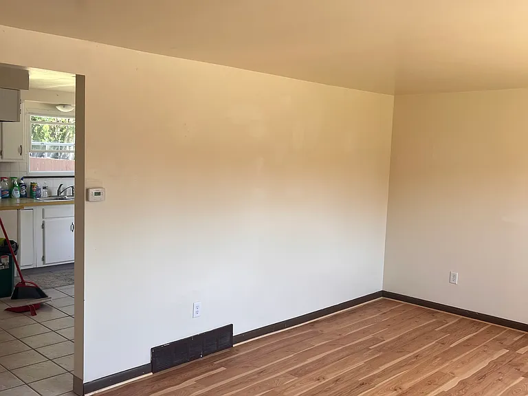 241 Robert Dr — Photo 8
