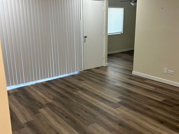 9040 Kennedy Ct #1, Orland Park, IL 60462 – 2-bedroom rental in Orland Park