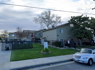 38508 11th St E #13, Palmdale, CA 93550