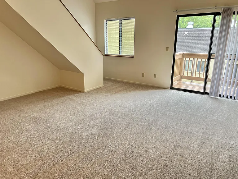 1002 Linden Ave #304 — Photo 12
