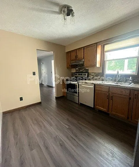 6752 Bristlewood Dr — Photo 7