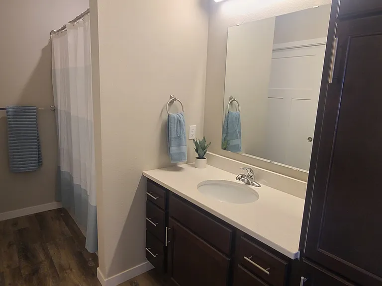 Creekside Apartment Homes — Photo 20