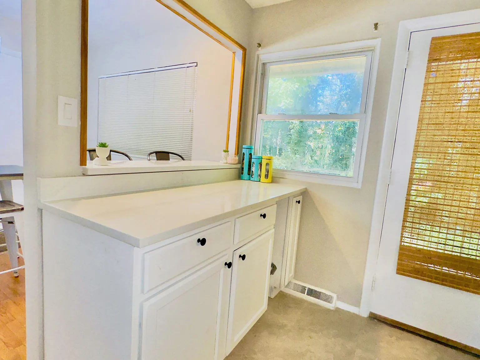 4 bed, 2.0 bath, 1800 sqft, $1,001 — Photo 3