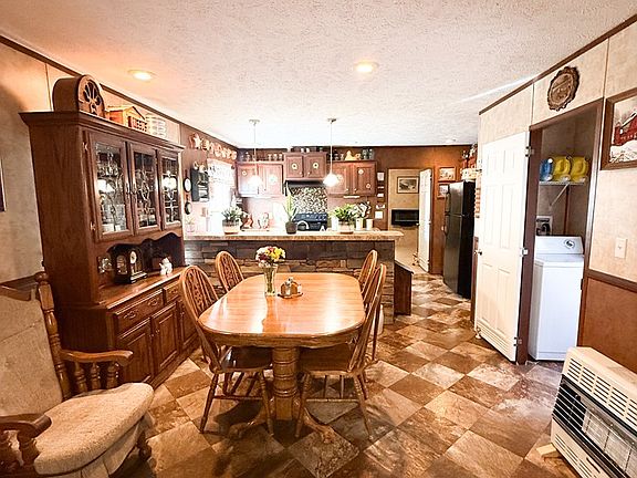 4th image of 240 Elk Ridge Rd