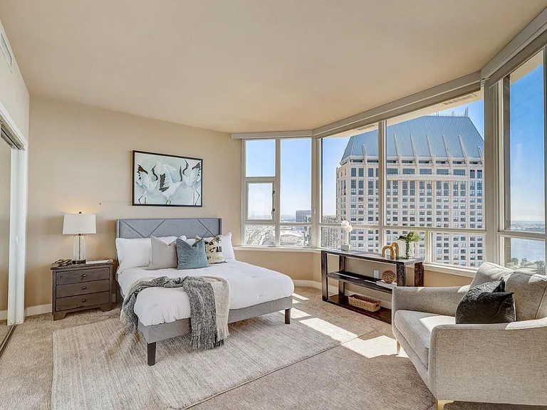 700 W Harbor Dr W #2902 — Photo 36
