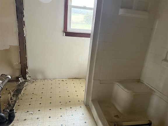 5th image of 401 Blair Rd