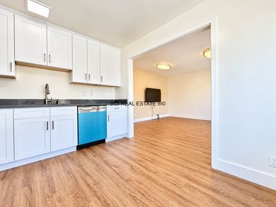4921 California St APT 2 - Image 5