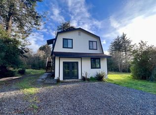 32951 Nameless Ln, Fort Bragg, CA 95437