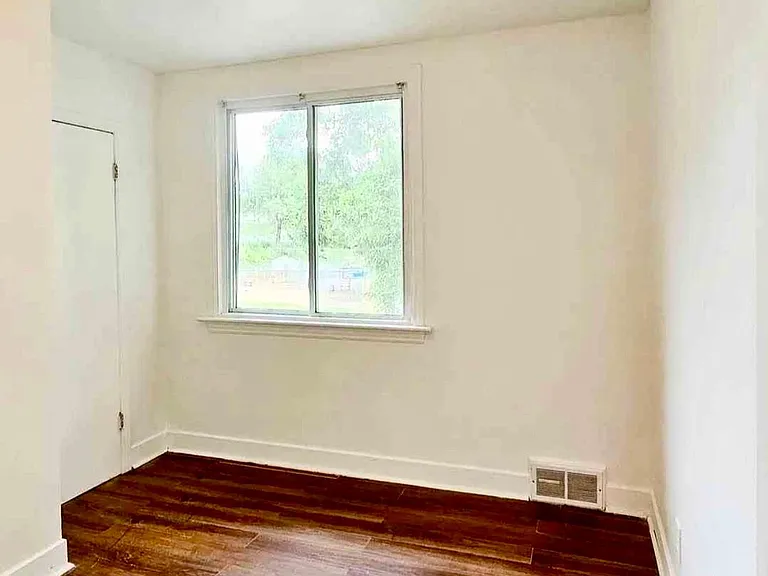 5634 Drummond Rd #UPPER — Photo 7
