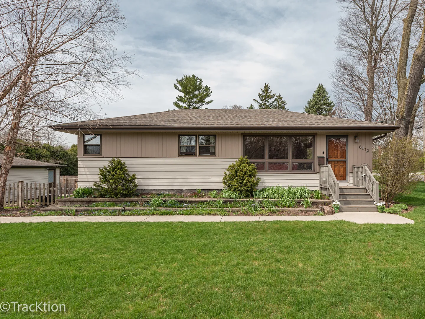 6112 Dunham Rd photo 1