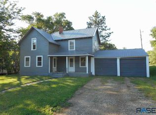 207 W 2nd St, Alcester, SD 57001