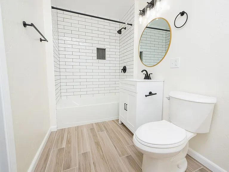 1053 Florence St — Photo 14