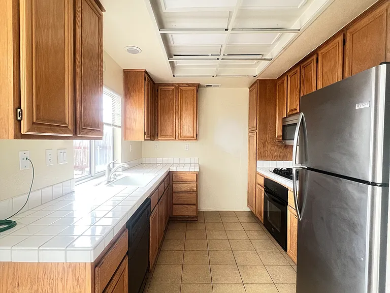 9250 Longridge Way — Photo 11