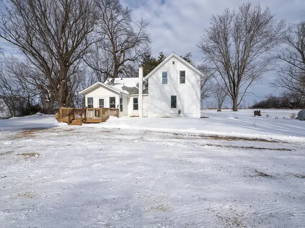 W8297 Highway 33, Portage, WI 53901