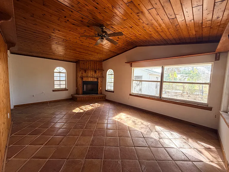 1365 Alton Rd — Photo 5