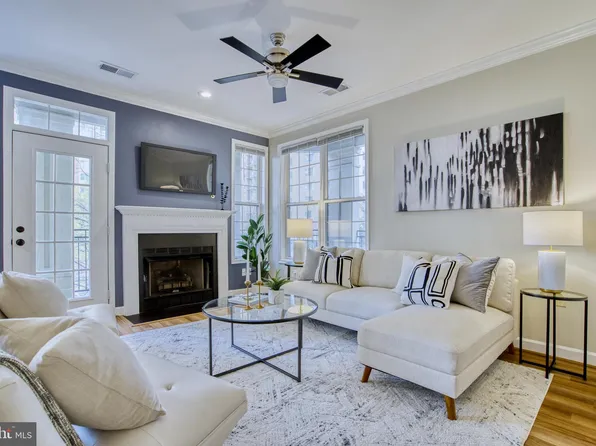2310 14th St N APT 206, Arlington, VA 22201