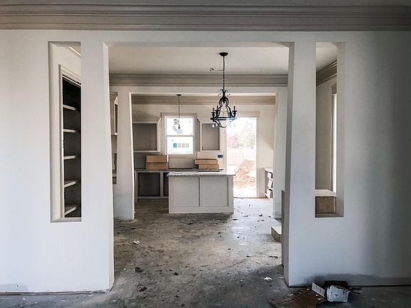 4th image of 106 San Sebastian Dr