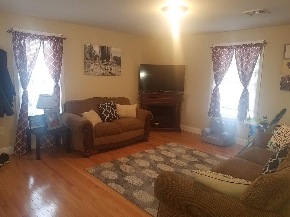 2nd image of 38 Spalding St #B
