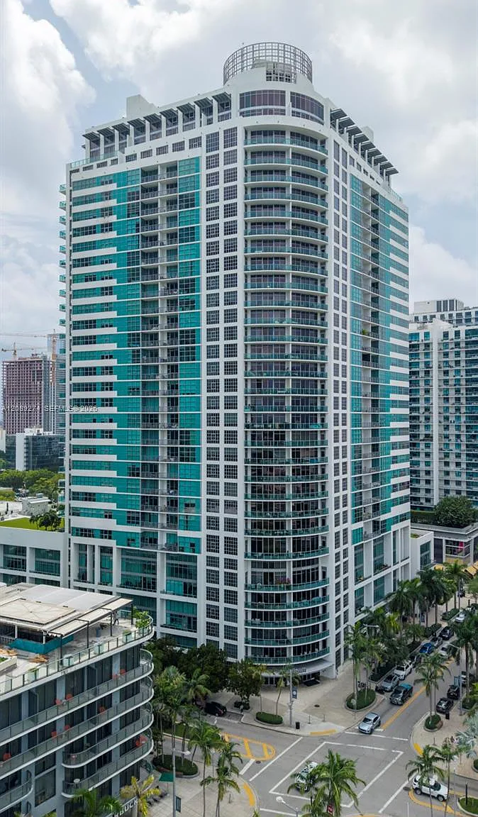 Four Midtown Miami Condo — Photo 1