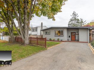 1932 Jones Ave, North Vancouver, BC V7M 2W5