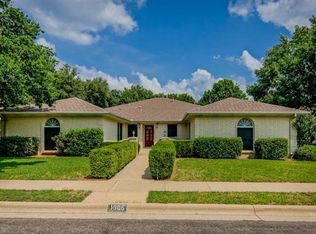1906 Clearwater Dr, Round Rock, TX 78681
