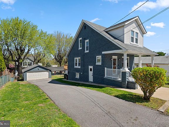 2nd image of 521 Fairview Ave