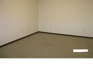 501 Elmwood Dr, Hudson, NH 03051