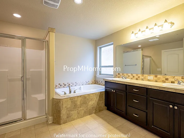 10655 SW Barber St — Photo 11