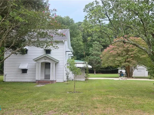 126 W Bay Haven Rd, Gwynn, VA 23066