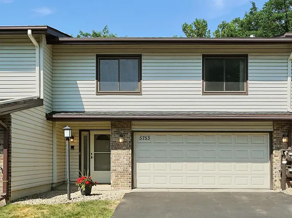 5753 Hyland Courts Dr, Bloomington, MN 55437