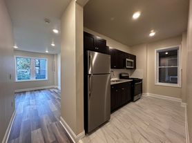 967 Summit Ave