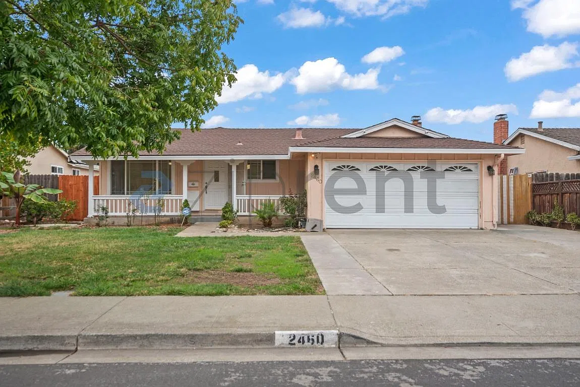 3 bed, 1320 sqft, $4,250 — Photo 1