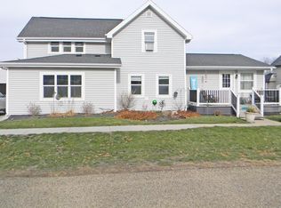 418 Main St, Fairfax, IA 52228