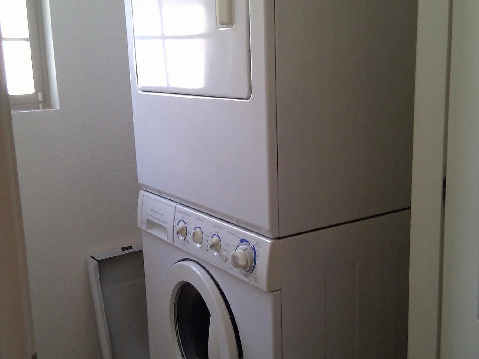 2 bed, 2.5 bath, 1438 sqft, $3,250 — Photo 4