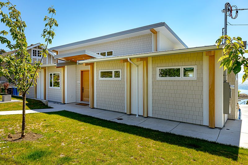 Oak Bay House for rent - 2 Bedrooms — photo 20