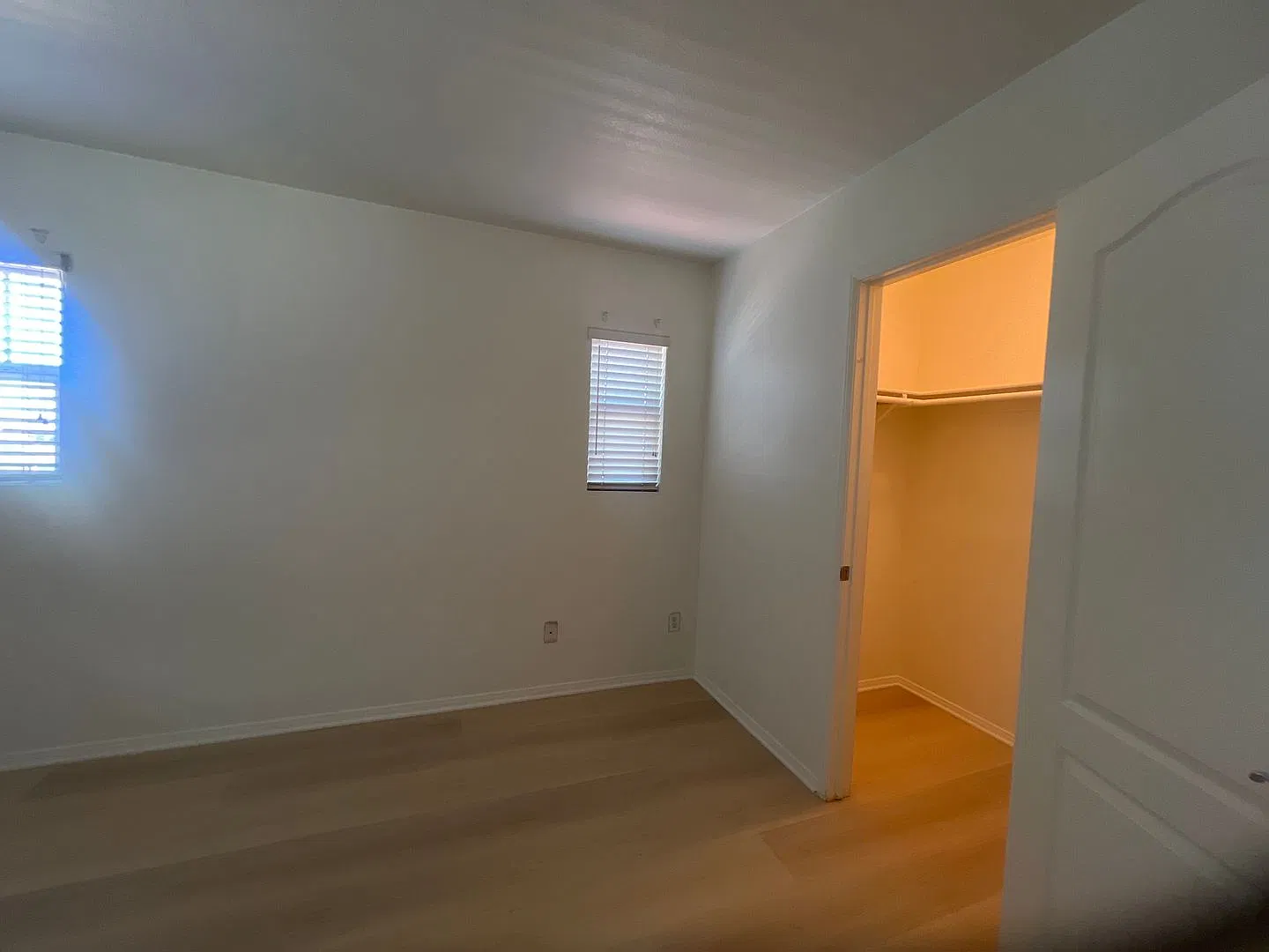 Chino 4 bedroom Beauty — Photo 3