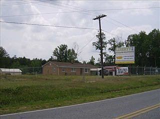 1st image of 444 Hampshire Dr