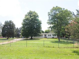2519 Lincoln Park St, Lincolnton, NC 28092