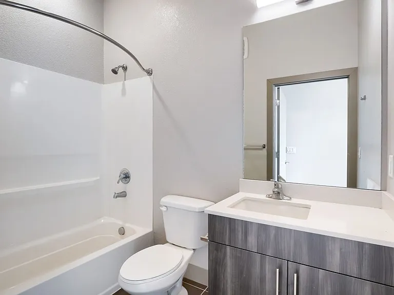 4923 King St — Photo 152