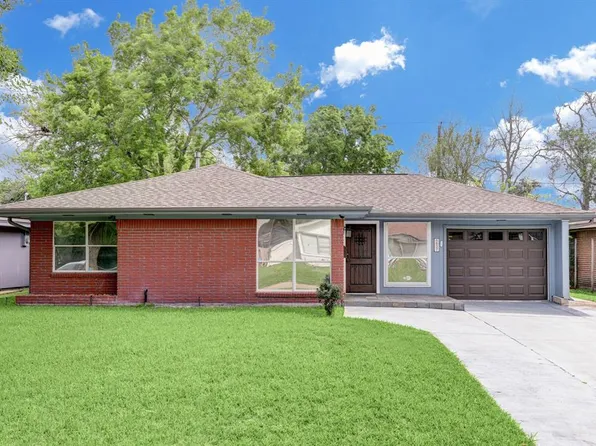 6837 Concho St, Houston, TX 77074