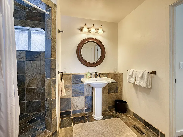 6566 Topaz Dr — Photo 20