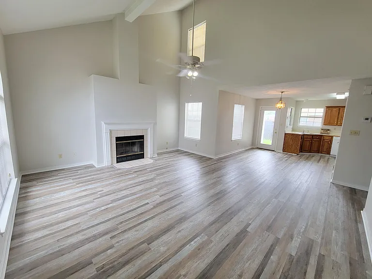 313 Rue Dianne — Photo 2