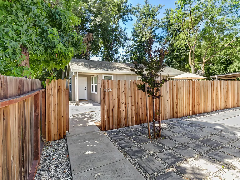 5228 2nd Ave — Photo 25