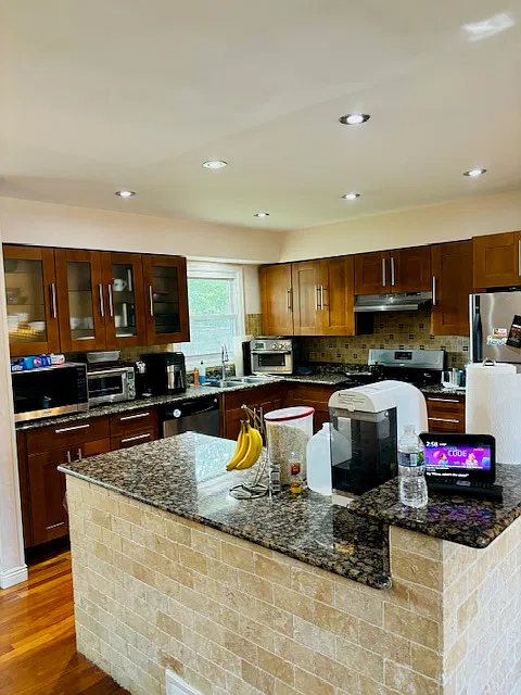3 bed, 1720 sqft, $2,999 — Photo 3