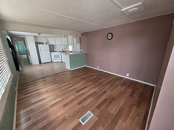 4th image of 4801 S Main St