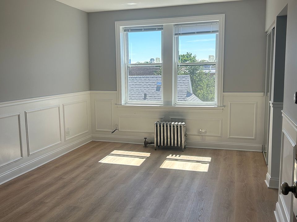 1st image of 4427 N Seeley Ave APT 407