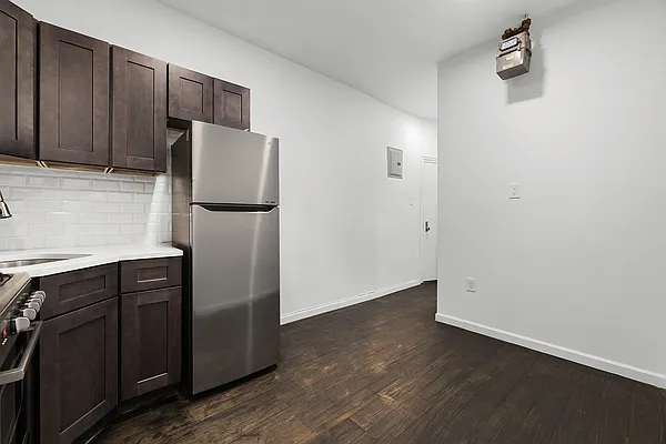 Rented by REAL New York | media 17