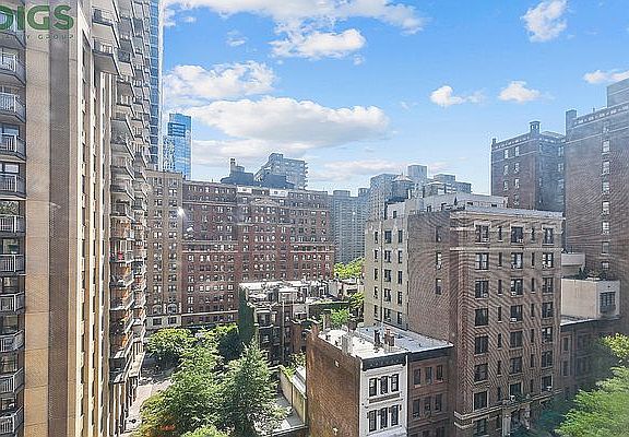 4th image of 211 W 71st St APT 9B