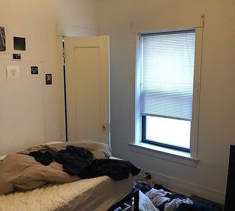 5th image of 2272 W Leland Ave #1E