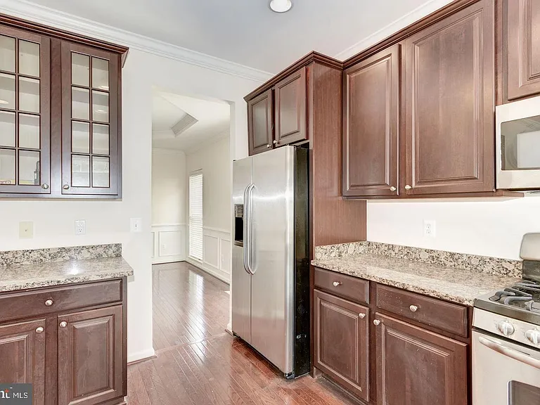 3795 Louise Ave — Photo 7